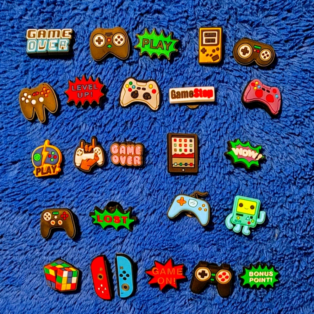 NWOT-Unisex Croc Accessories-Shoe Charms-Video Game Series-25 PC-Low Shipping